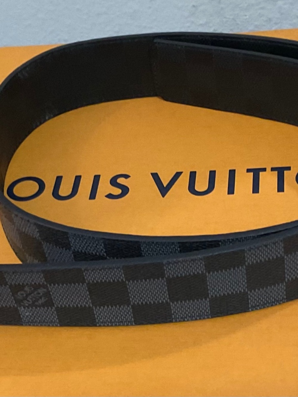 Louis Vuitton Belt - M9234 men’s.